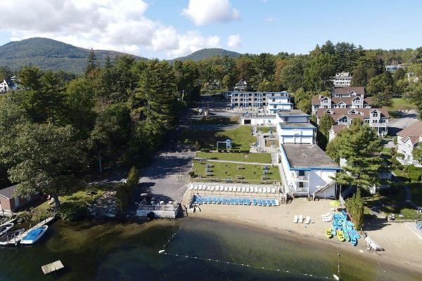 Hotel Tahoe Resort on Lake George